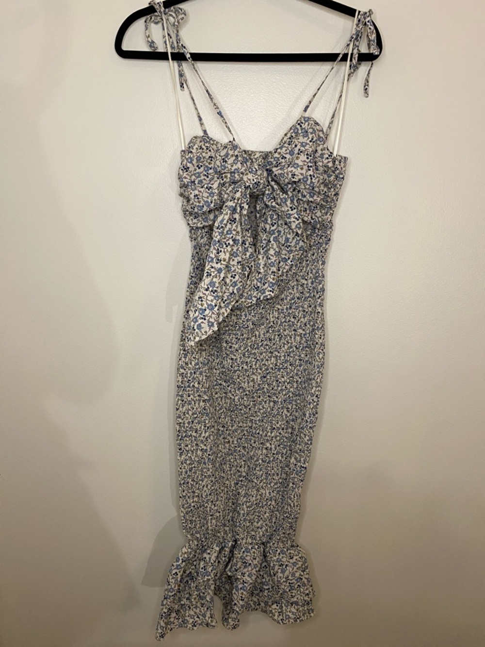 MABLE Medium Blue Floral Knot Smocked Ruffled Midi Spring Dress Bodycon